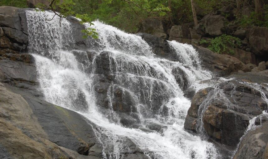 Chinchoti Waterfall Trek